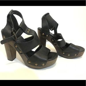 Vintage Stuart Weitzman Black Leather Heel Sandals